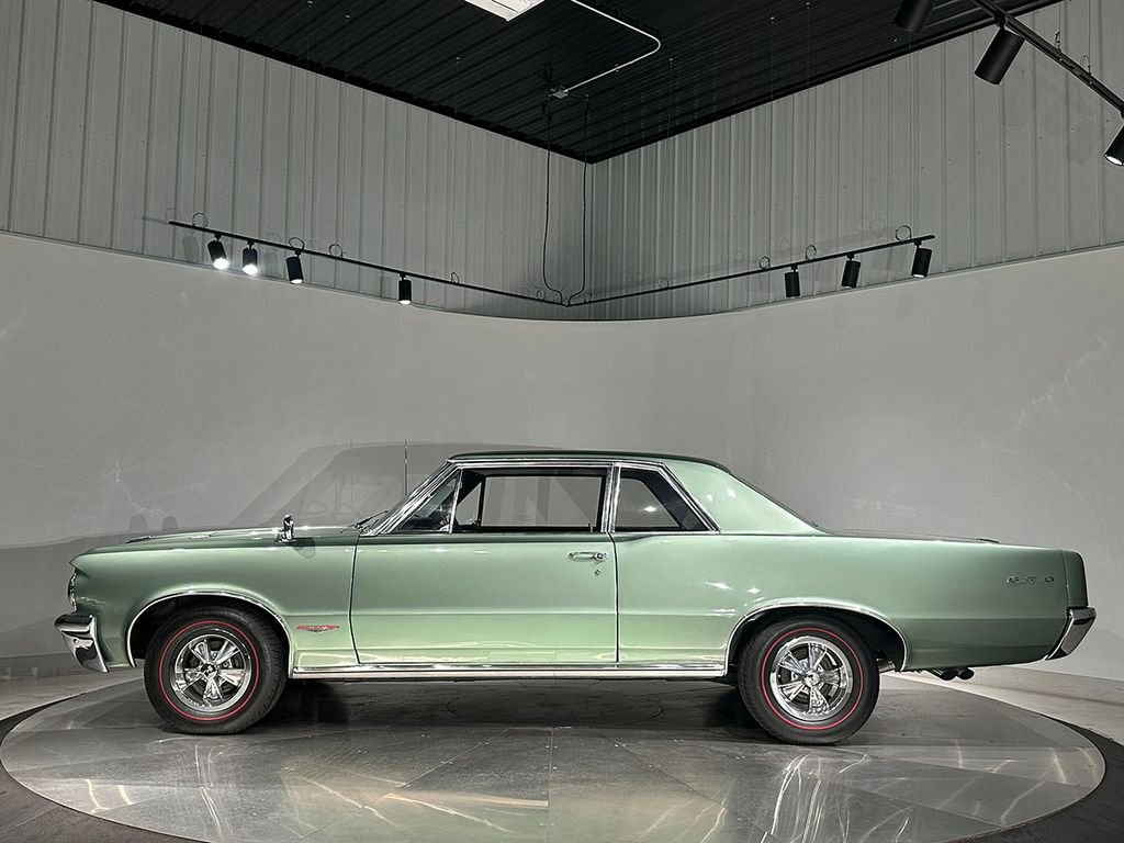 Used 1964 Green Pontiac  image 11