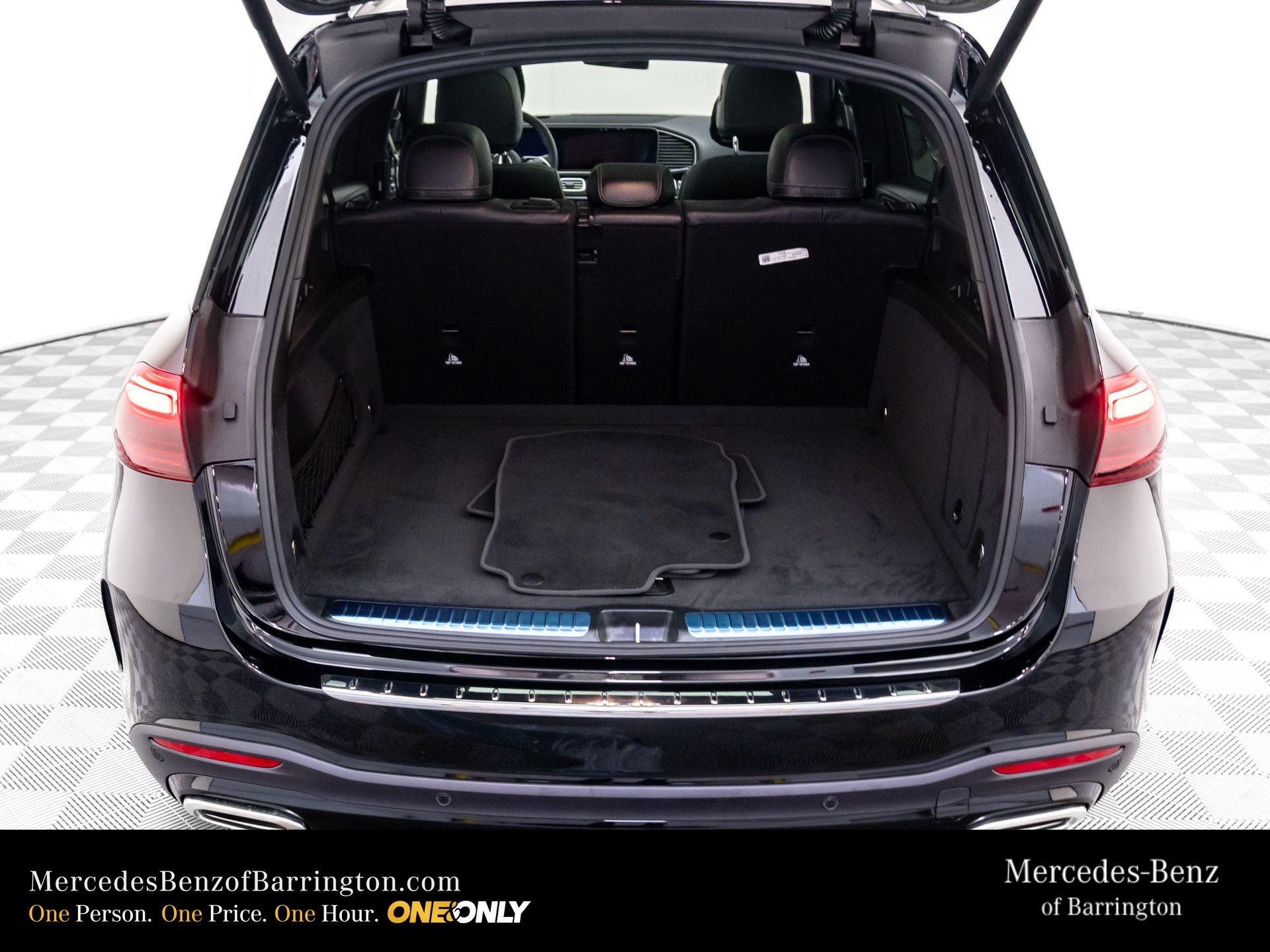 New 2026 Black Mercedes-Benz GLE 580 image 39
