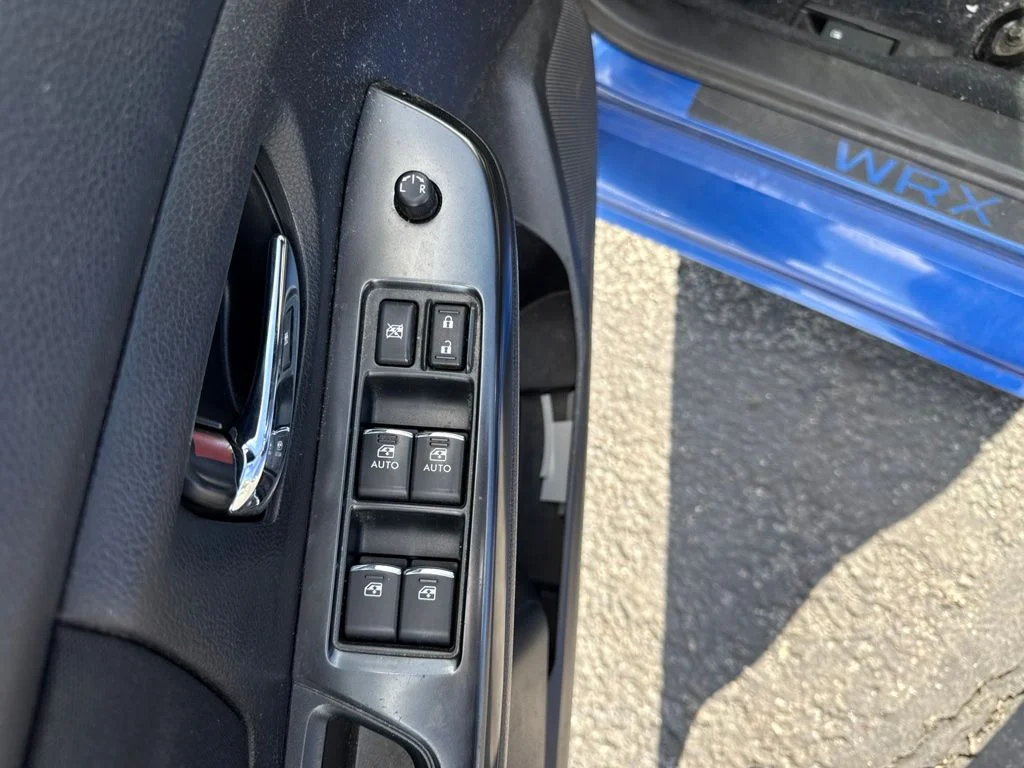 Used 2017 Blue Pearl Subaru Base image 15