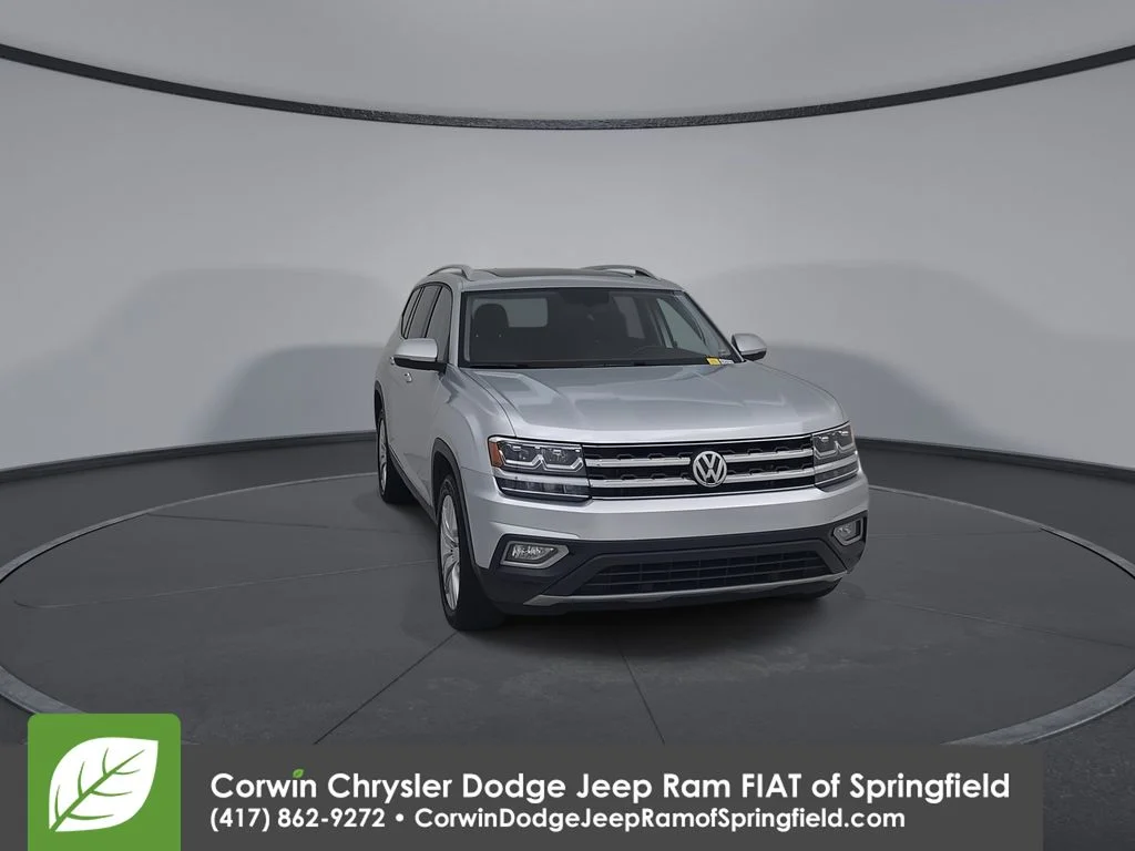 Used 2019  Volkswagen SEL image 4