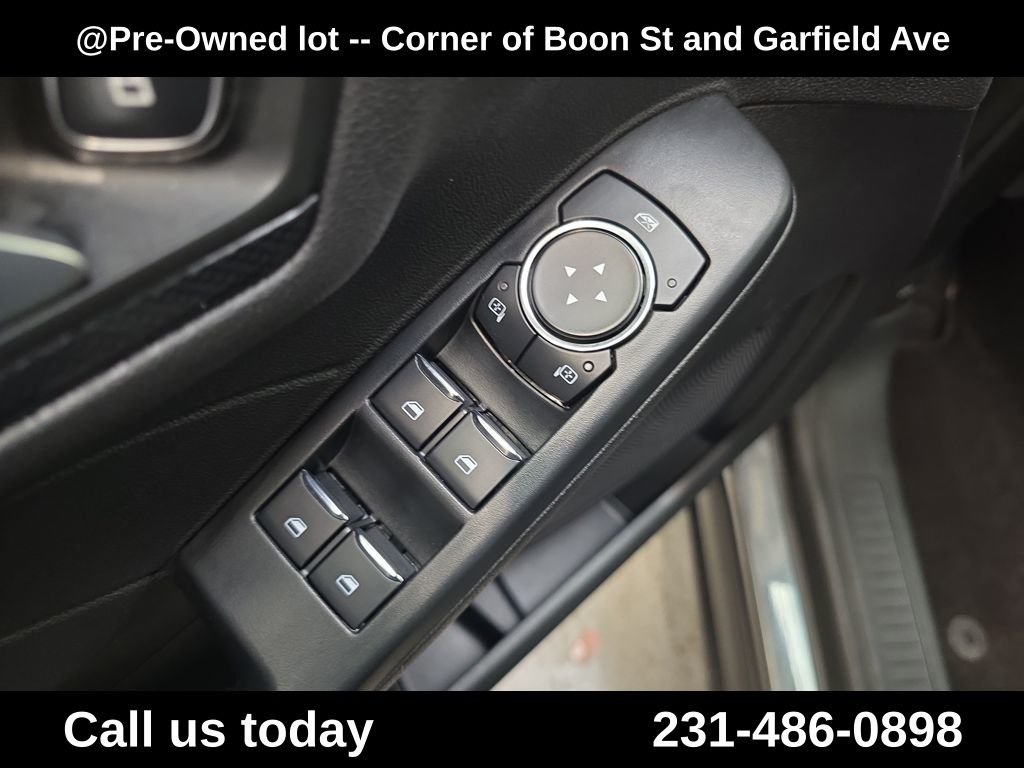 Used 2025 Gray Ford ST-Line Select image 28