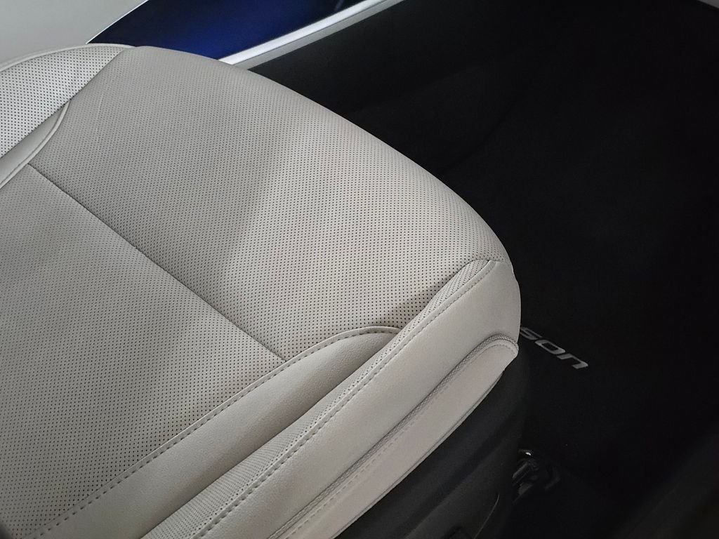 Used 2023 White Hyundai Limited image 29