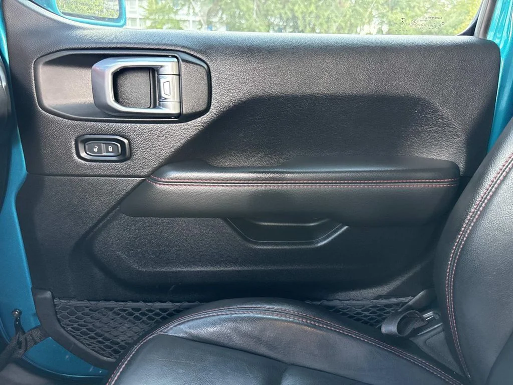 Used 2020 Teal Jeep Unlimited Rubicon image 29