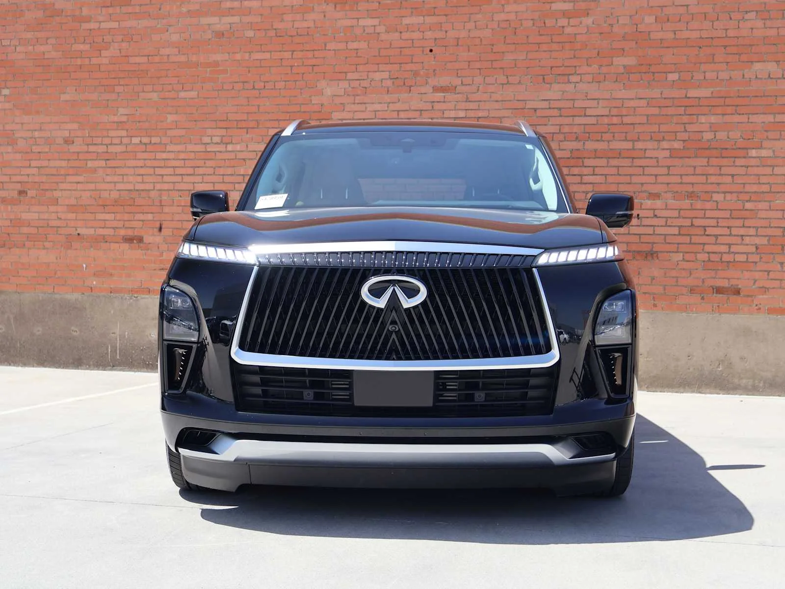 Certified Used 2026 Black Obsidian INFINITI LUXE image 2