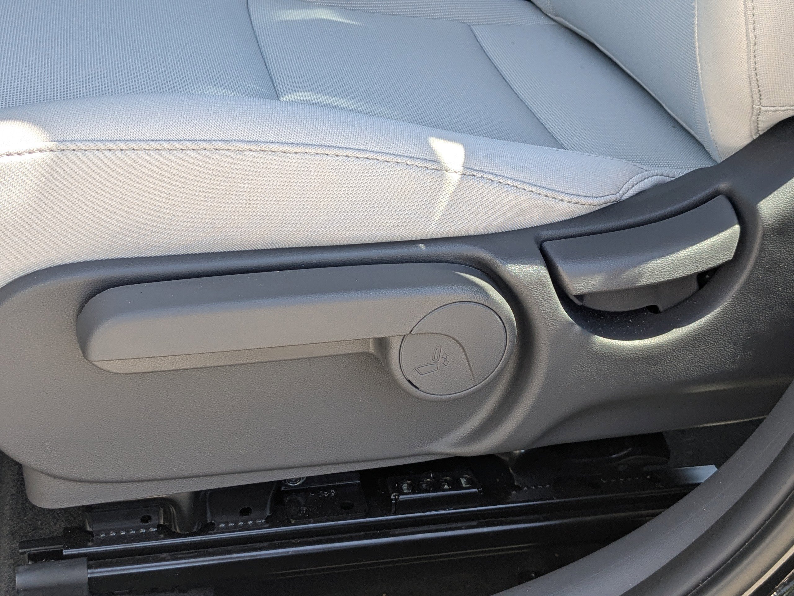 2026 Hyundai Kona SE - Photo 18