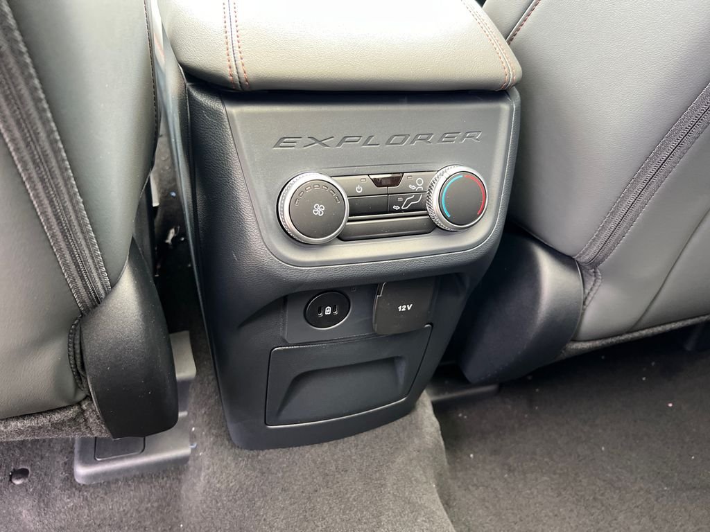 New 2026 Vapor Blue Metallic Ford Active image 25
