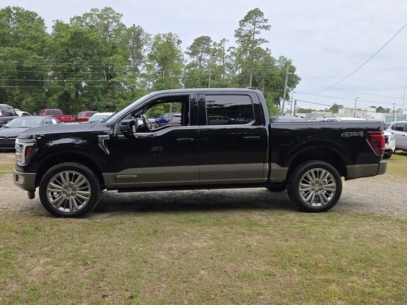 Used 2025 Agate Black Metallic Ford King Ranch image 4
