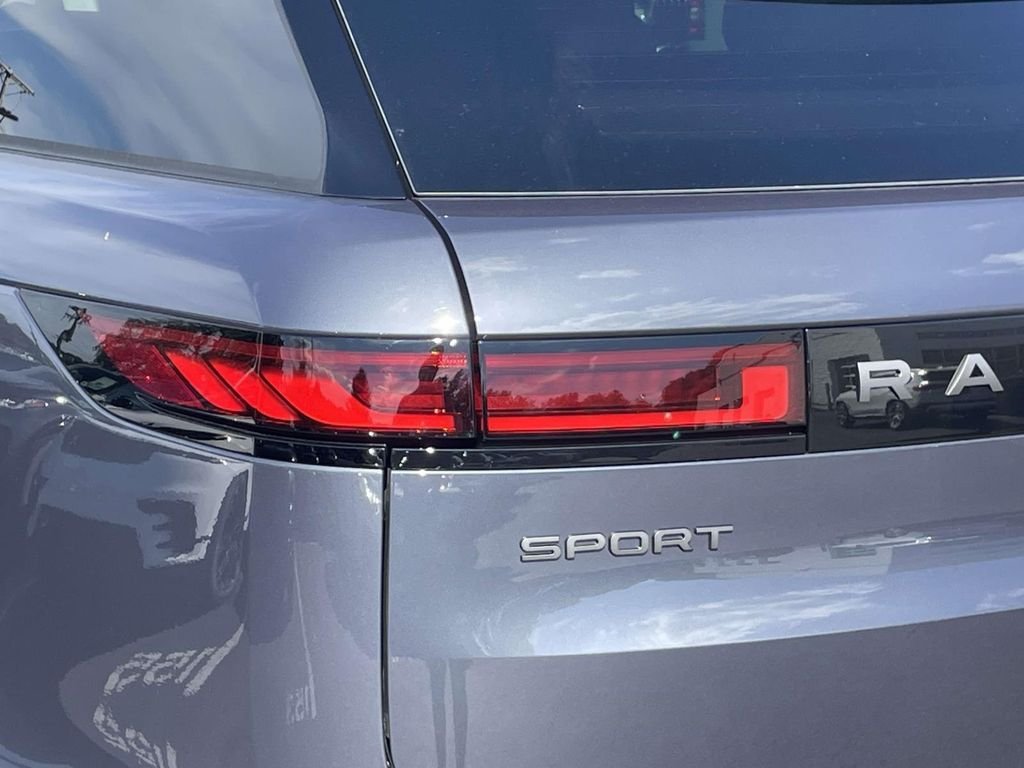 New 2027 Varesine Blue Land Rover SE image 10