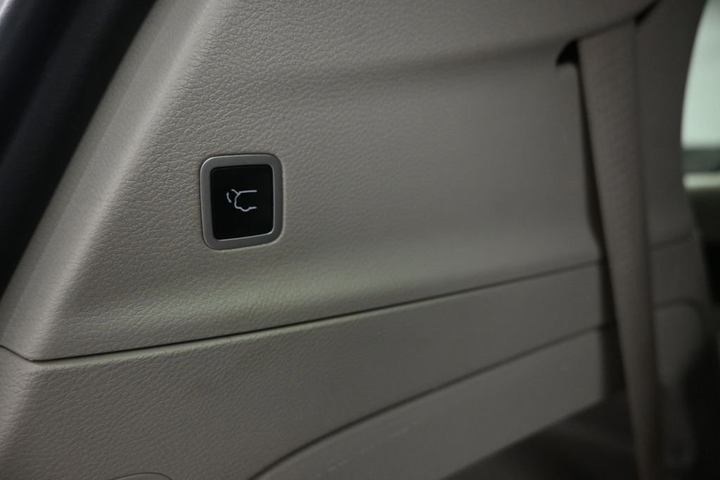 Used 2023 Gray Chrysler Touring L image 15