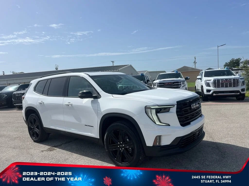 New 2026 Summit White GMC Elevation image 2