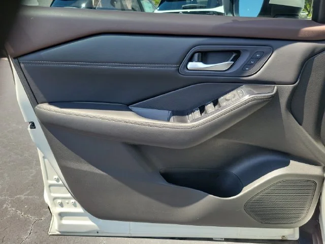 Certified Used 2023 White Nissan SL image 18