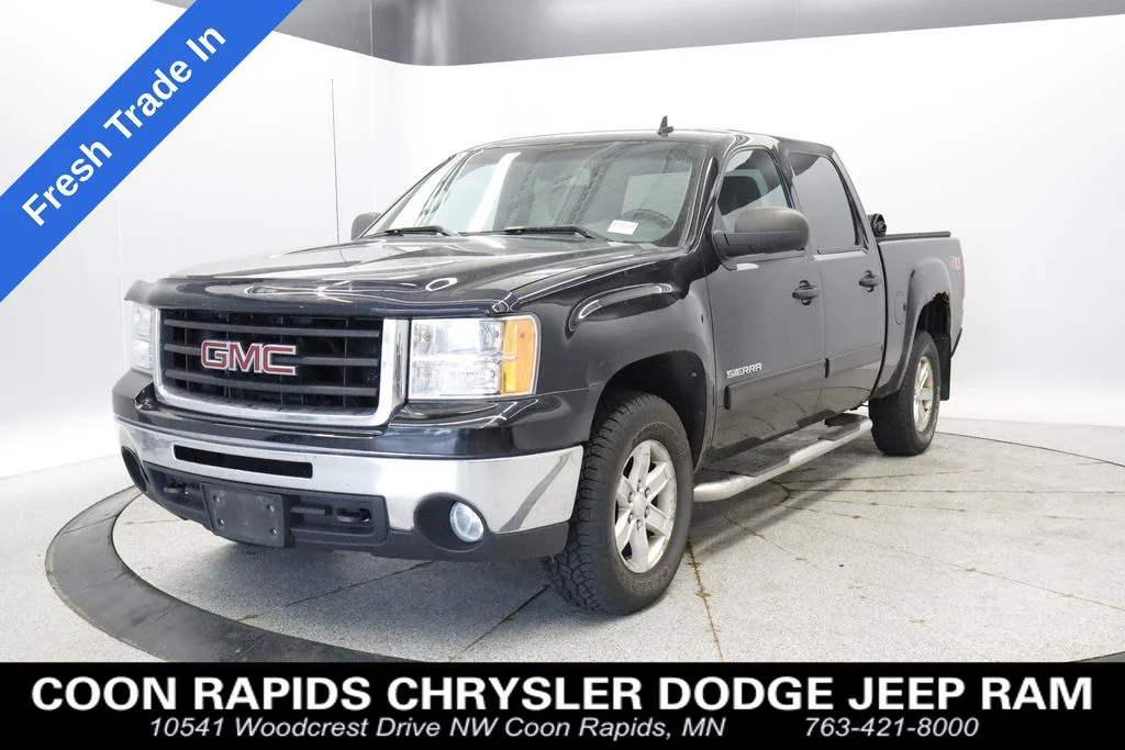 Used 2011 Black GMC SLE image 1