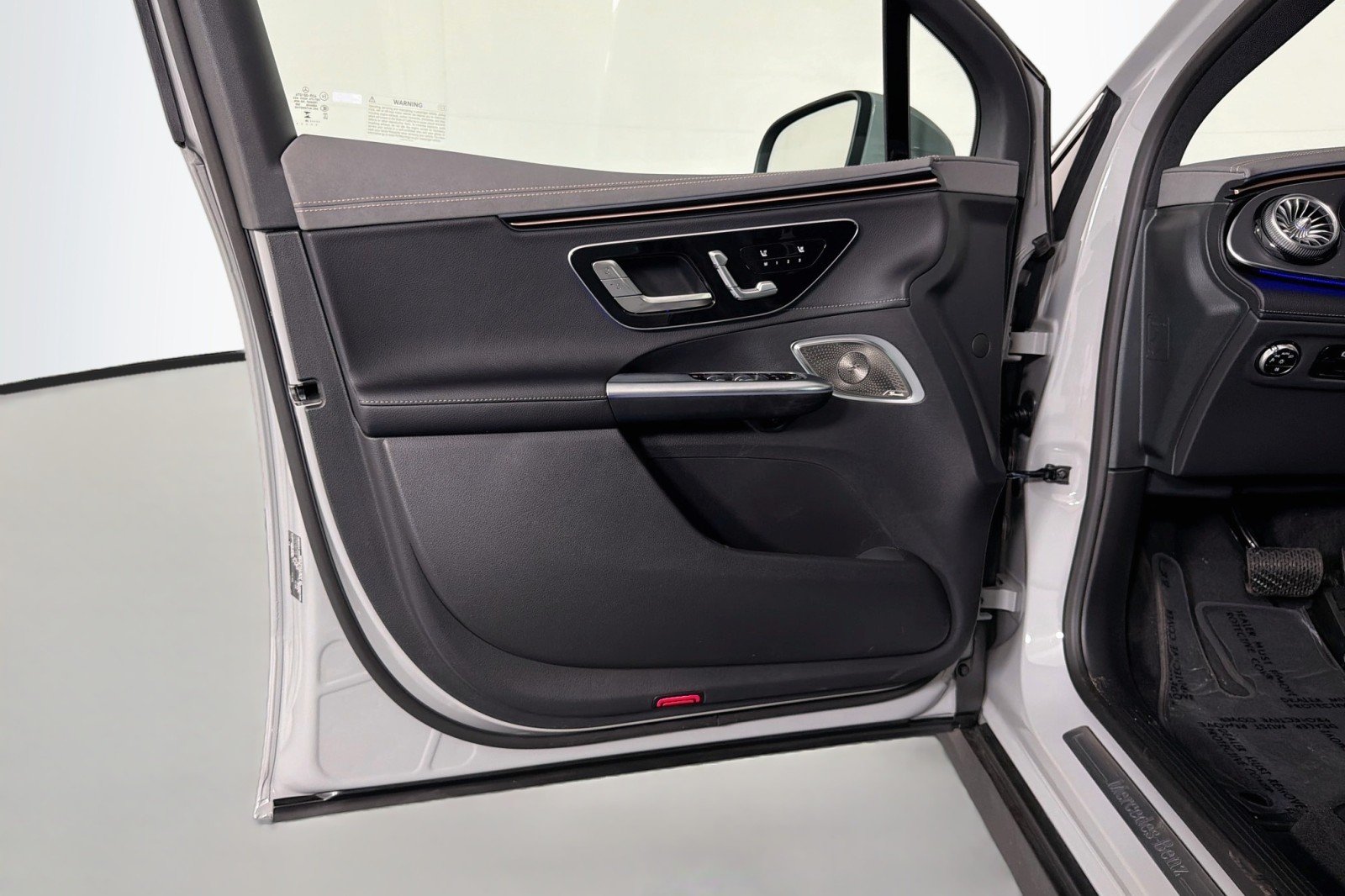 New 2027 MANUFAKTUR Alpine Grey Mercedes-Benz EQE 320+ SUV image 19