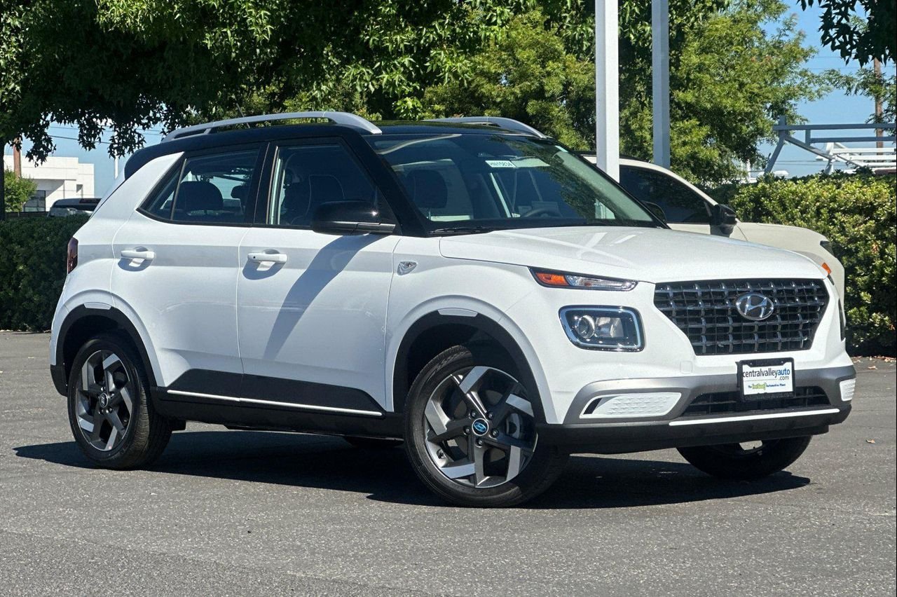 New 2026 Lunar White w/Black Roof Hyundai SEL w/Two-Tone Roof image 2
