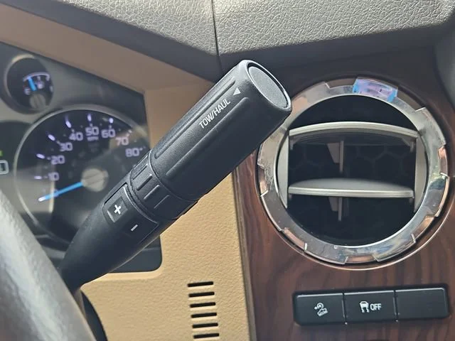 Used 2015 Blue Ford Lariat image 21