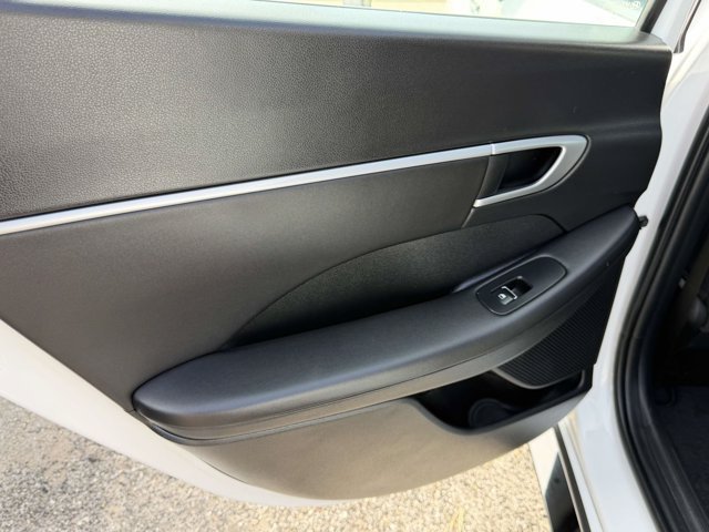 Used 2024 Serenity White Hyundai SEL image 10