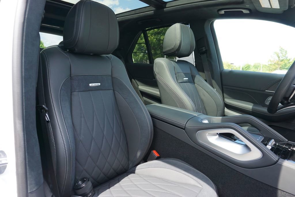 New 2026 MANUFAKTUR Moonlight White Metallic Mercedes-Benz GLE 63 S AMG® image 122