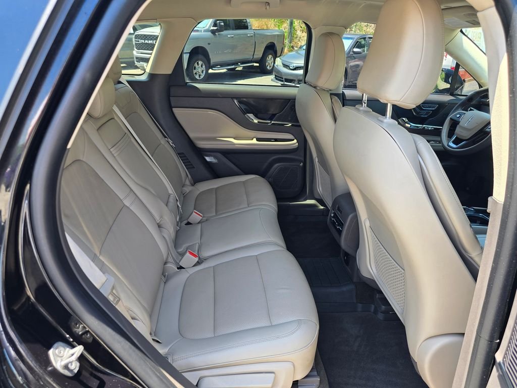 Used 2022 Black Metallic Lincoln Standard image 24