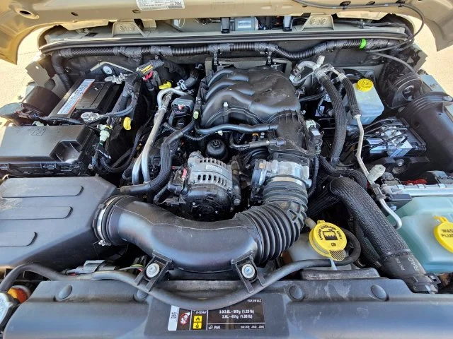 Used 2018  Jeep Unlimited Sport image 26