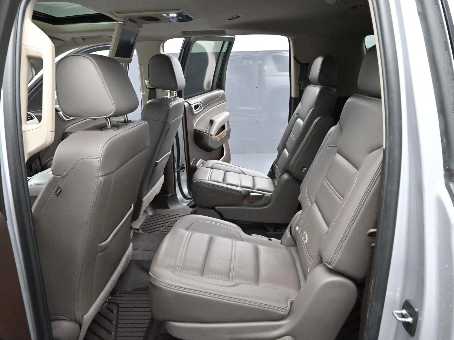 Used 2019 QUICKSILVER METALLIC GMC Denali image 34