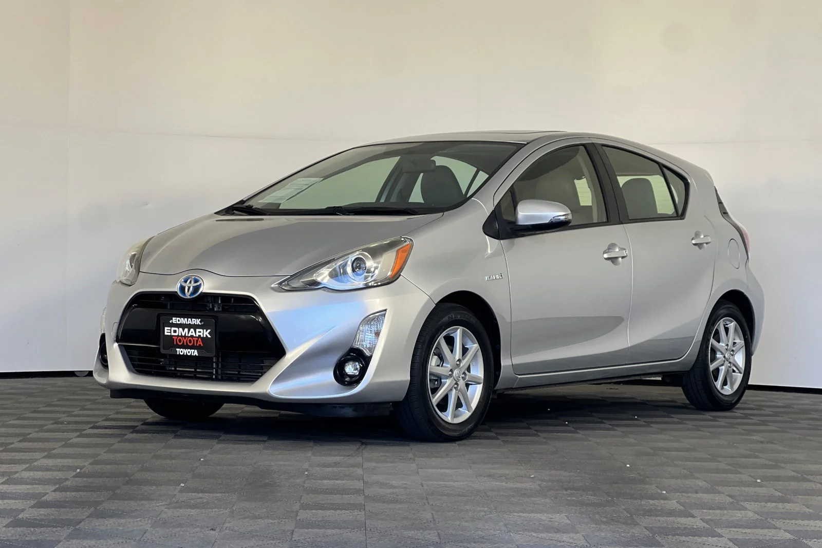 Used 2016 Classic Silver Metallic Toyota Four image 7