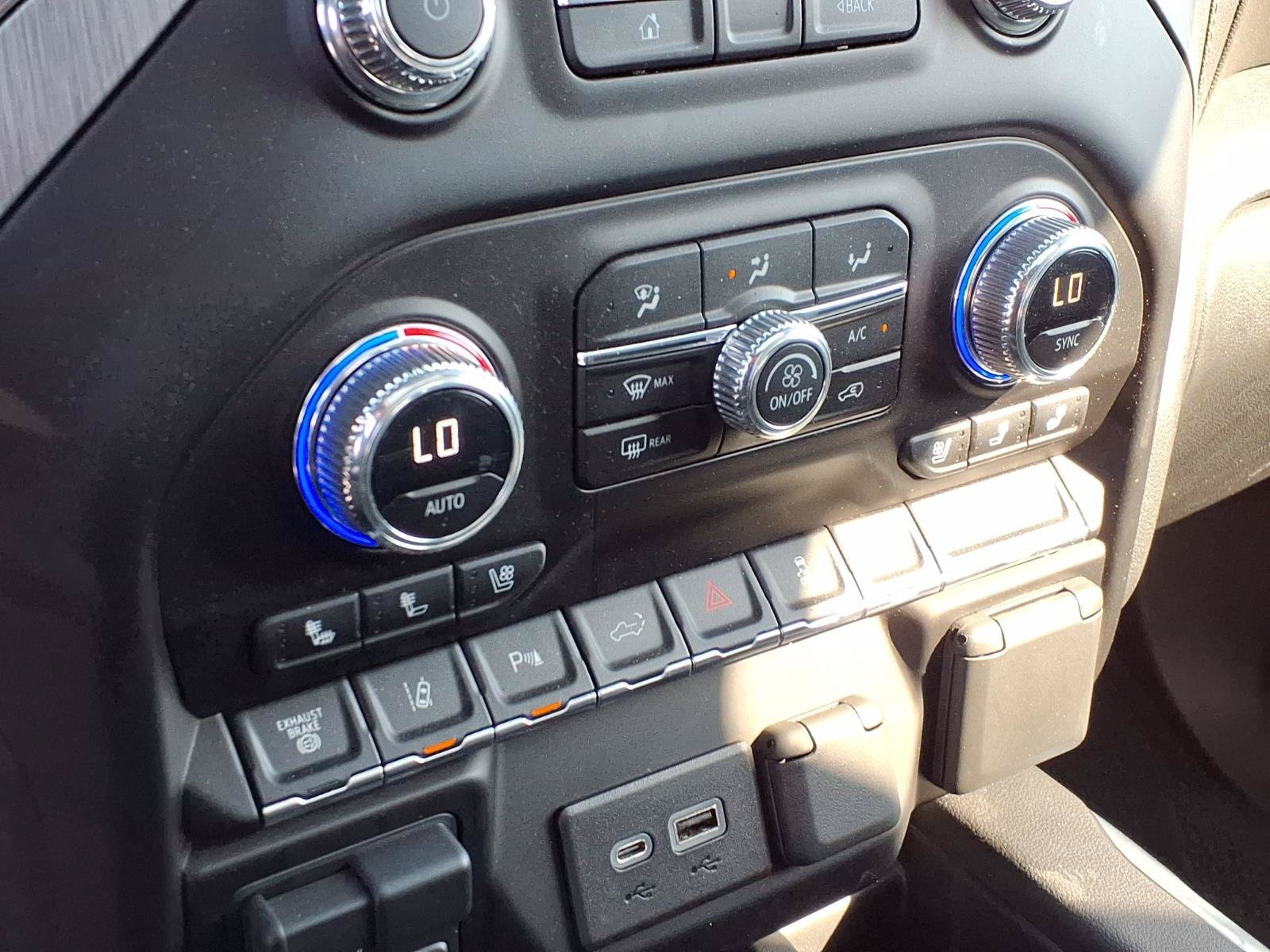 Used 2023 QUICKSILVER METALLIC GMC Denali image 8