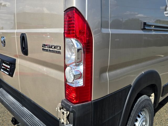New 2026 Sandstone Pearl-Coat Exterior Paint RAM High Roof image 26