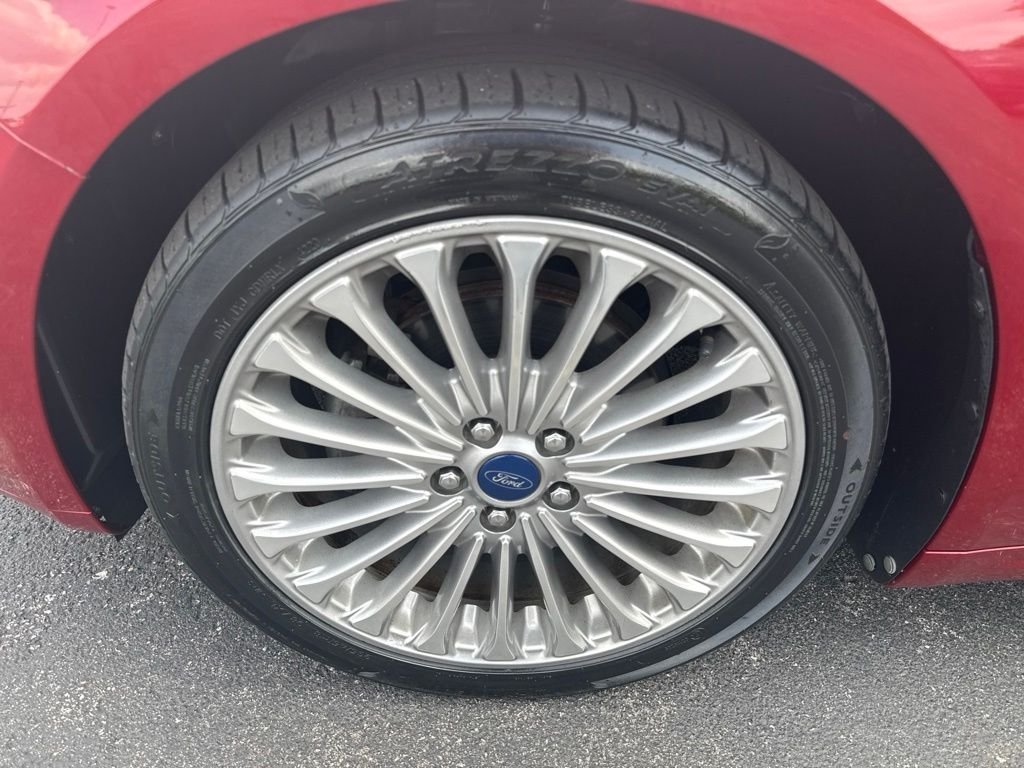 Used 2014 Red Ford Titanium image 9