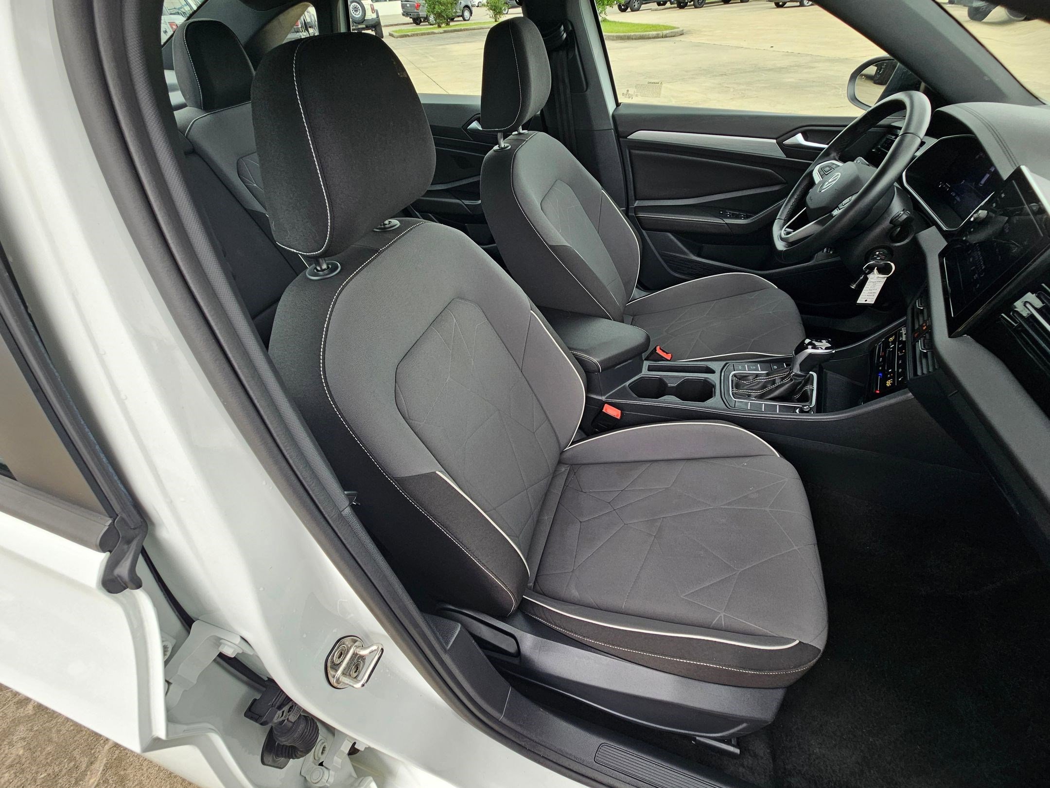 Certified Used 2025 Pure White Volkswagen 1.5T Sport image 27
