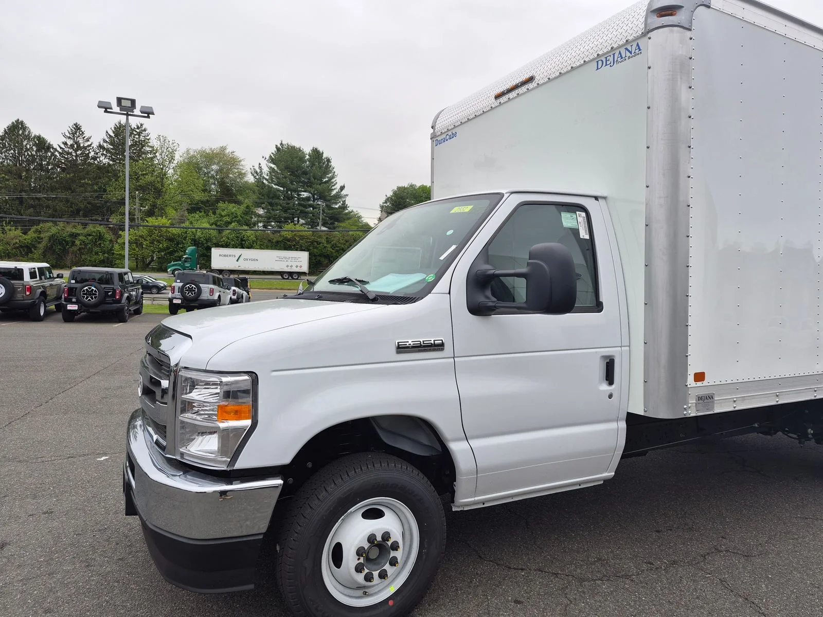 New 2027 Oxford White Ford BOX TRUCK image 10
