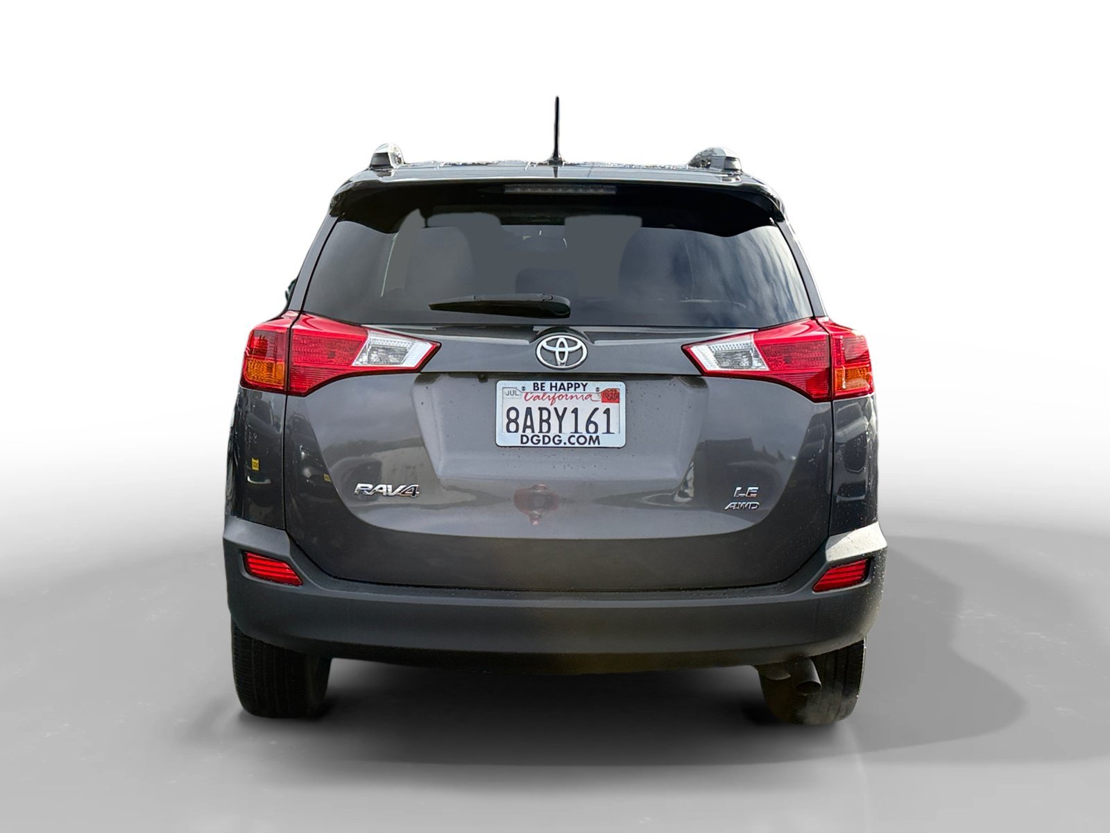 Used 2014 Magnetic Gray Metallic Toyota LE image 4