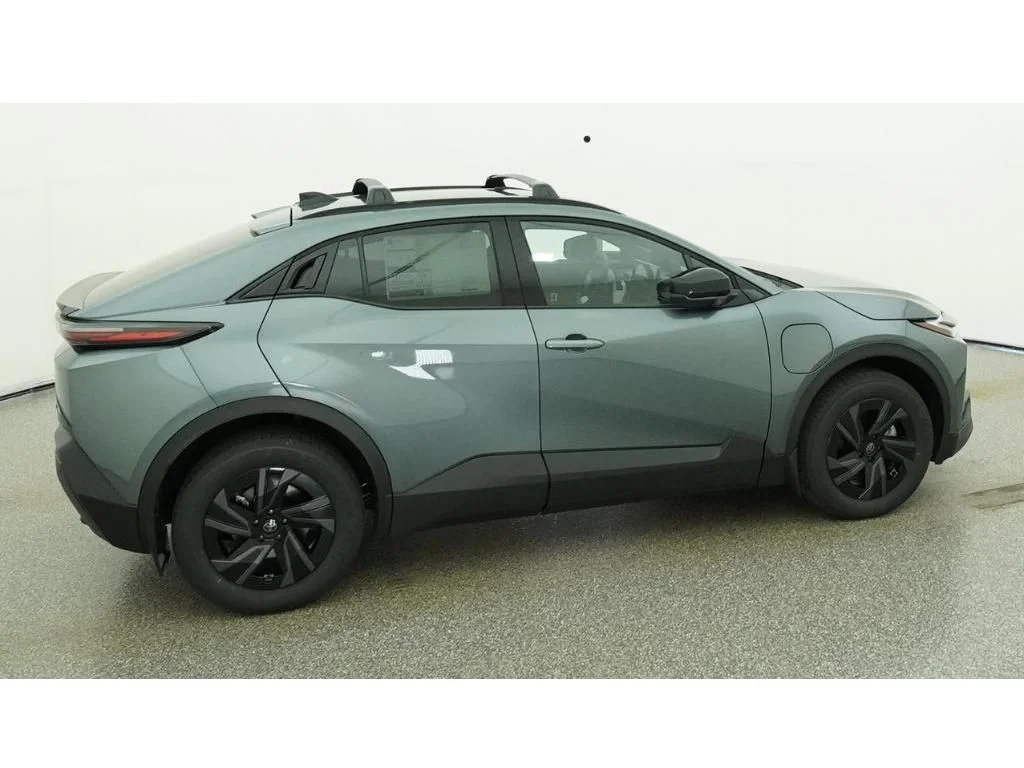 New 2026 Overcast Toyota SE image 32