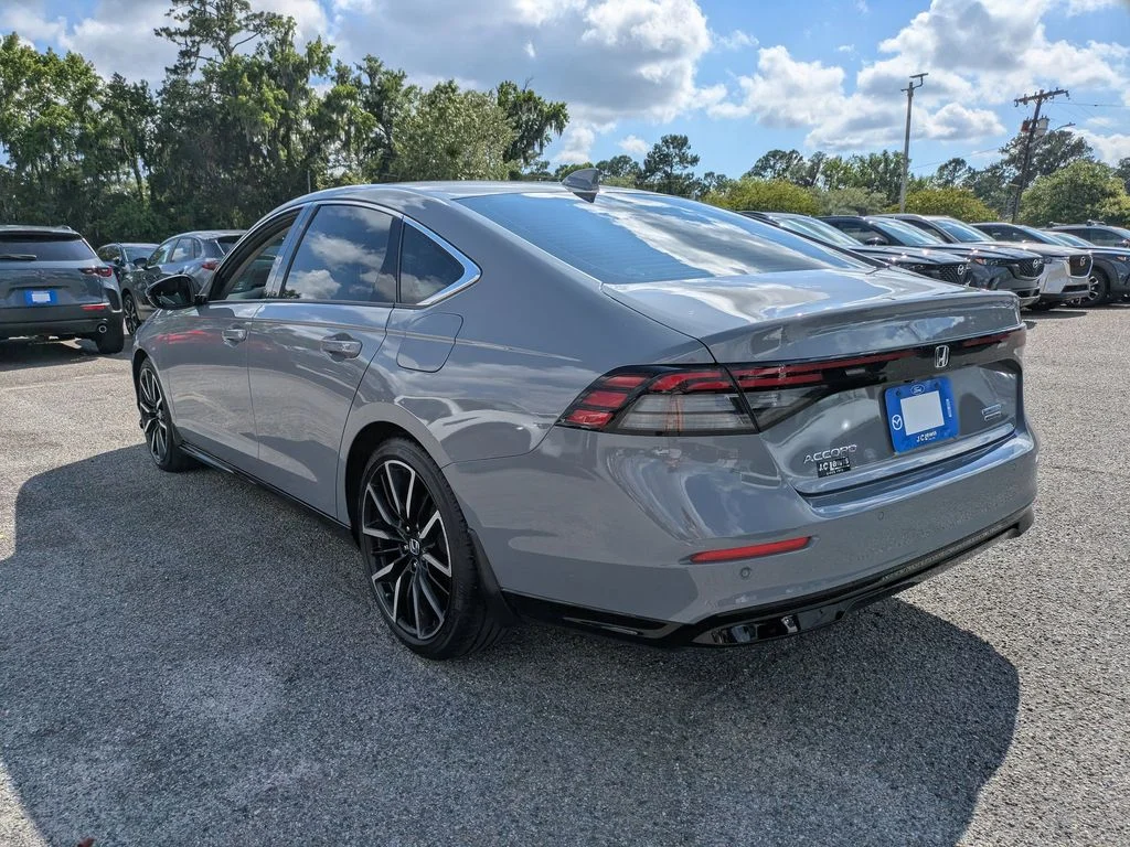 Certified Used 2024 Urban Gray Pearl Honda Touring image 6
