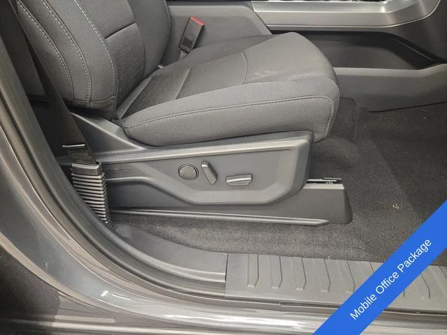 New 2026 Carbonized Gray Metallic Ford XLT image 11