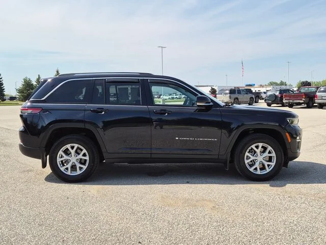 Used 2023 Black Jeep Limited image 4