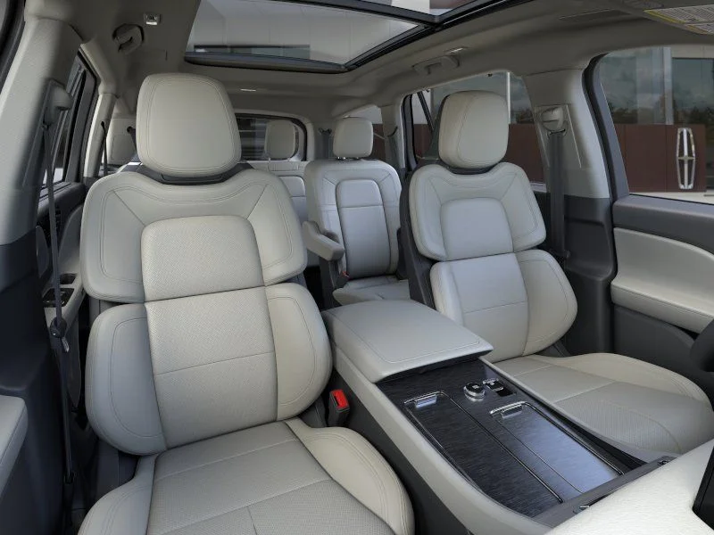 New 2026 Red Carpet Metallic Tinted Clearcoat Lincoln Reserve® image 10