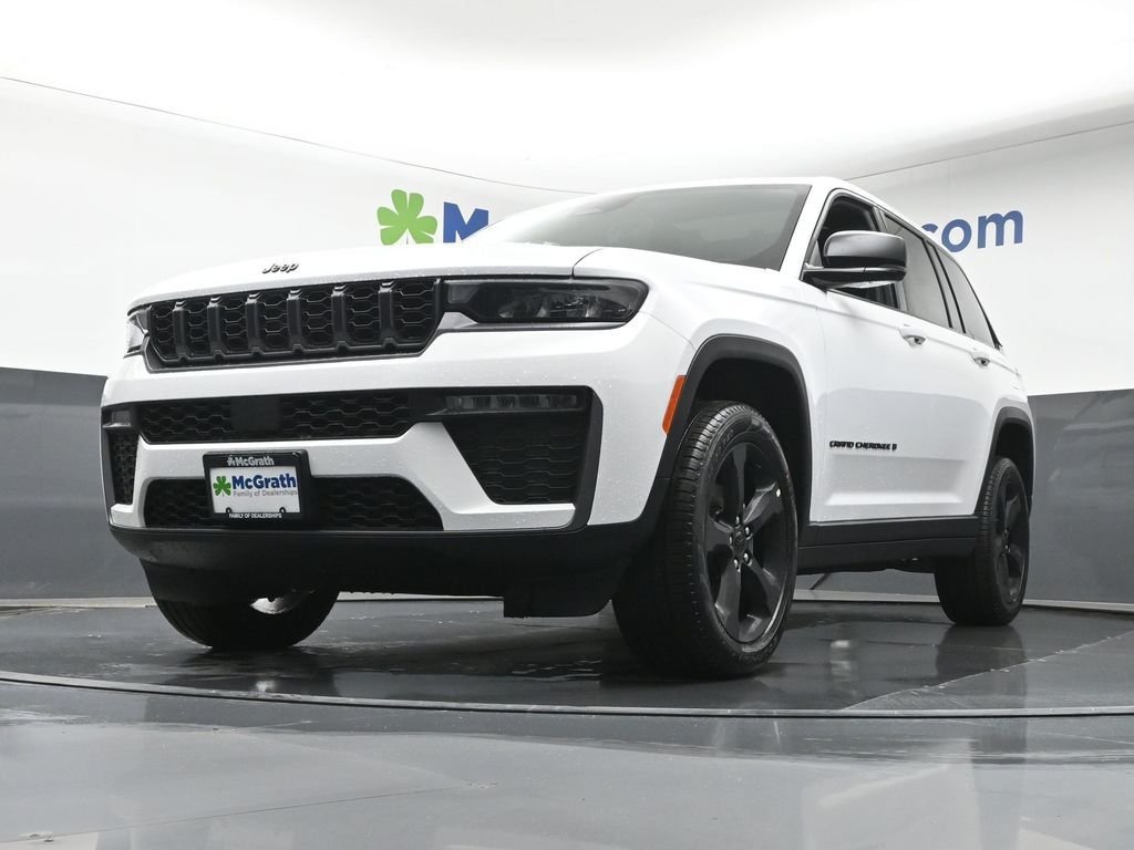 New 2026 Bright White Clear-Coat Exterior Paint Jeep Limited image 7