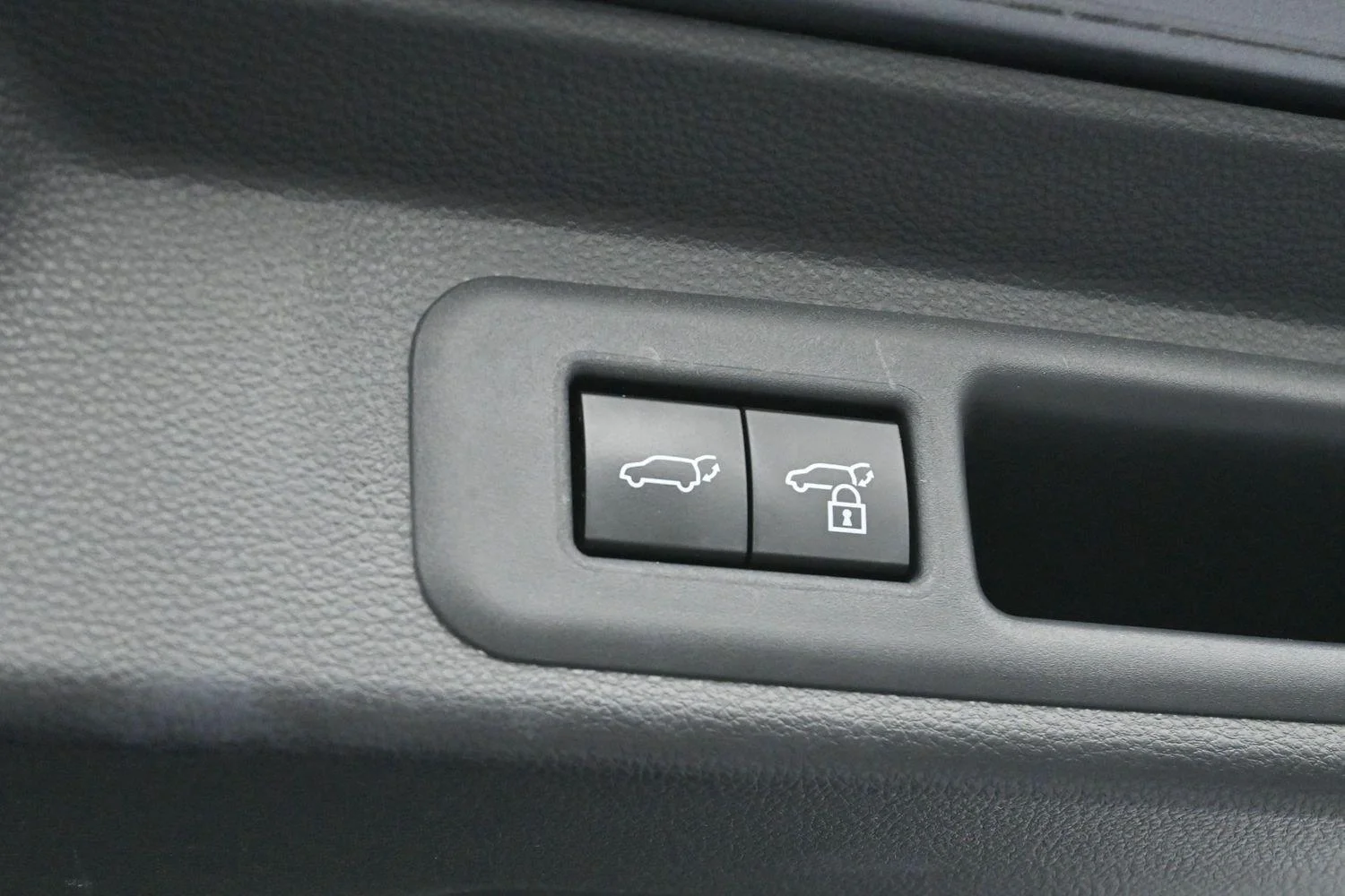 Used 2023 Magnetic Gray Metallic Toyota Platinum image 13