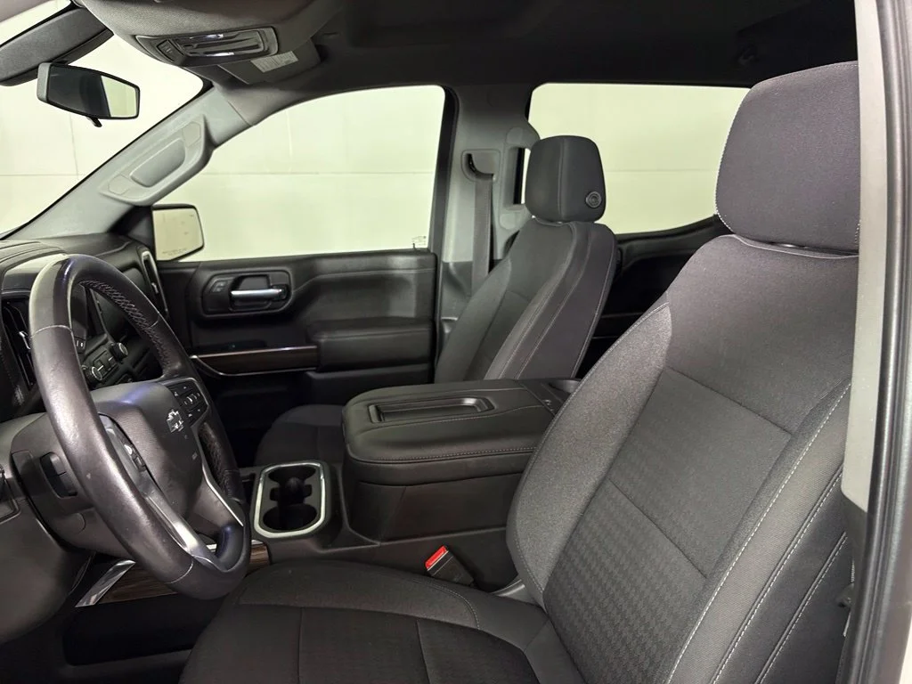 Used 2022 Beige Chevrolet RST image 21