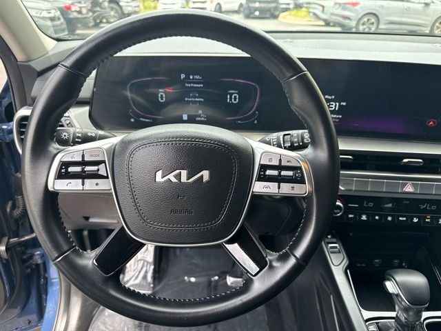Used 2023 Black Kia S image 14