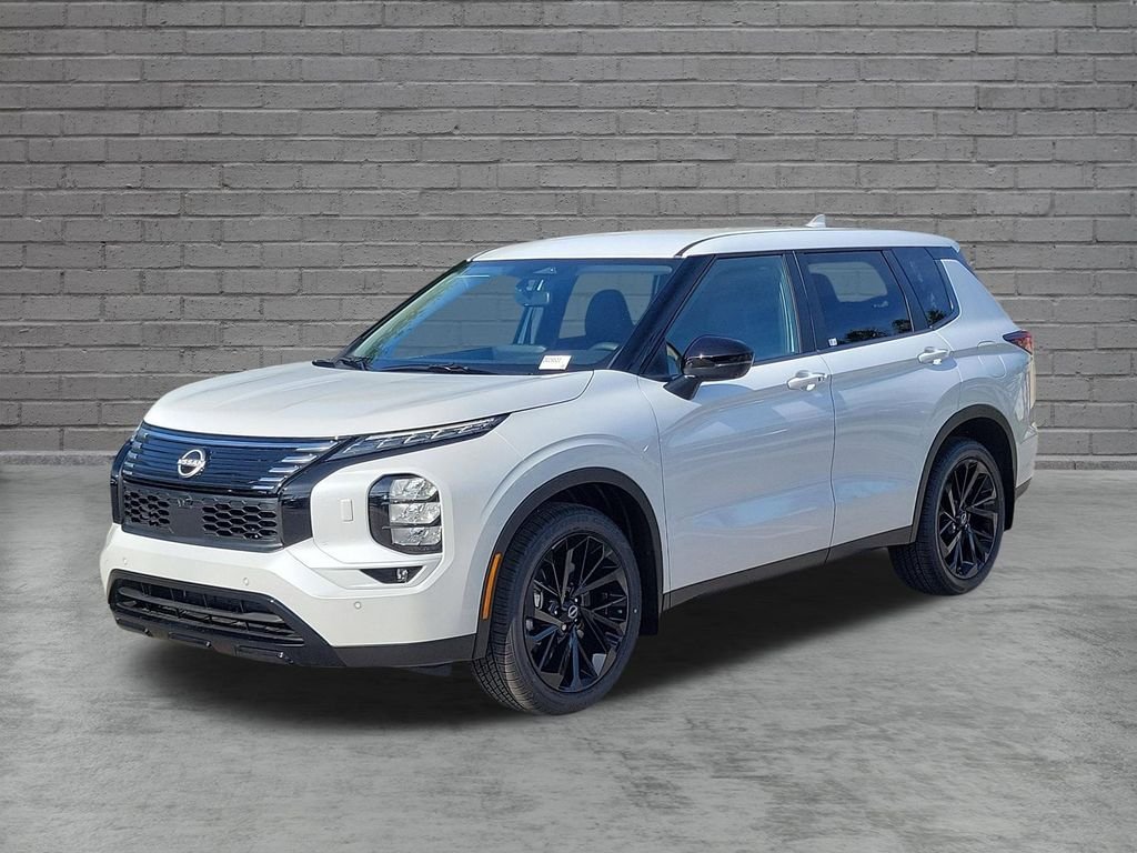 New 2026 White Nissan SL image 3