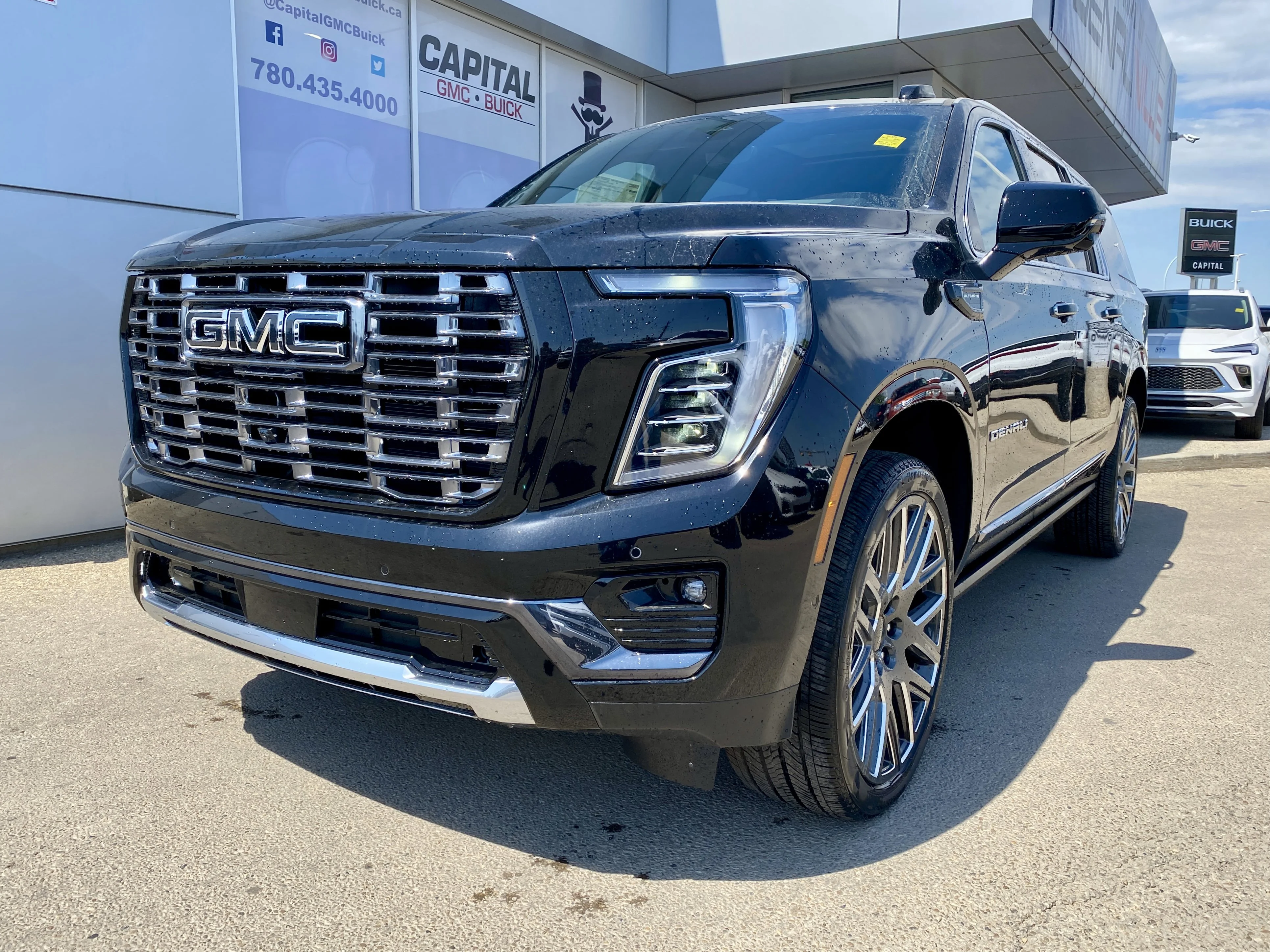 New 2026 ONYX BLACK GMC Denali Ultimate image 2