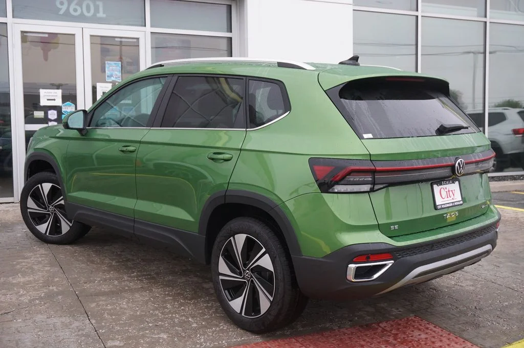New 2026 Green Volkswagen 1.5T SE image 8