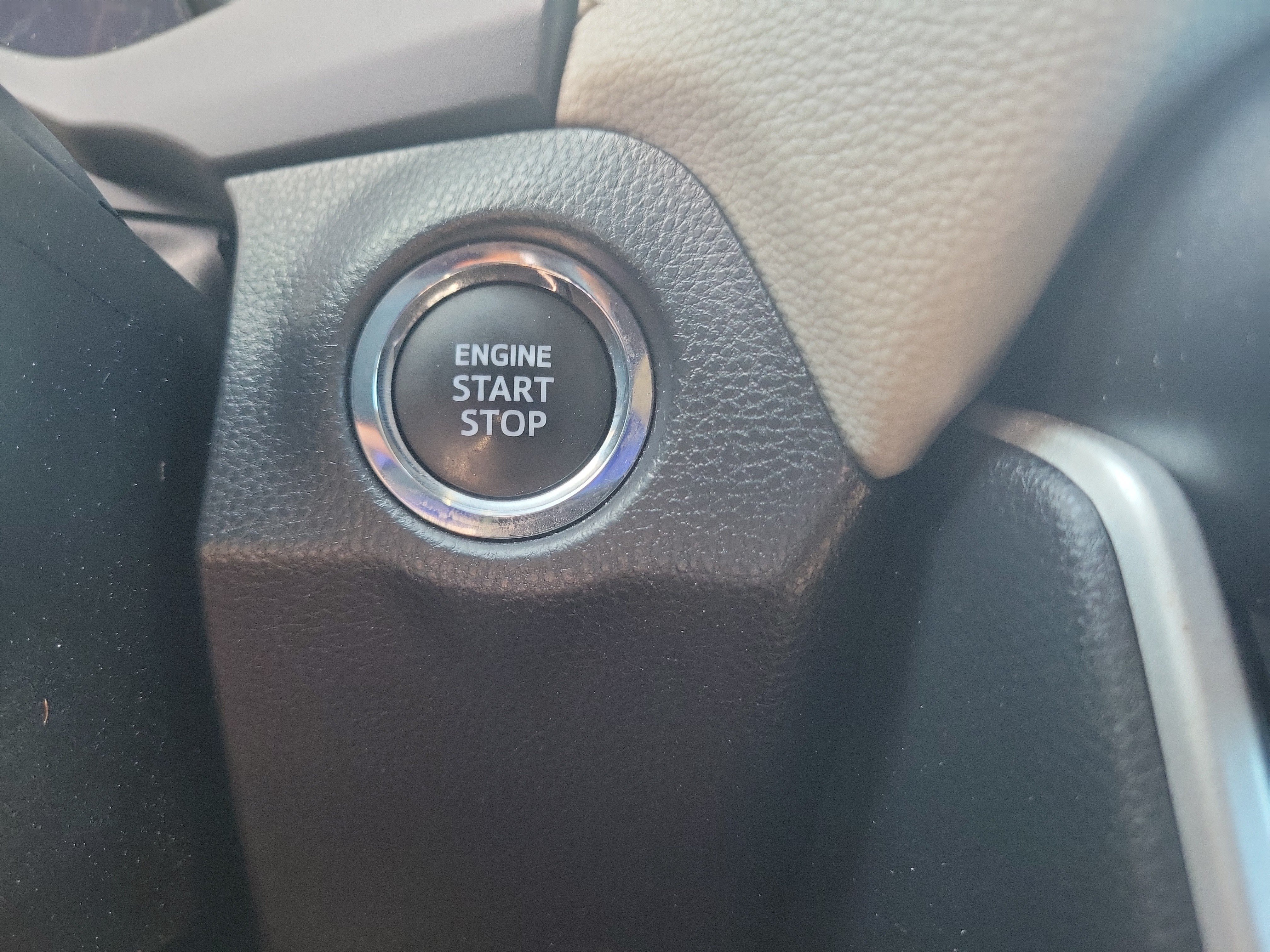 Used 2024 Ice Toyota XLE image 28