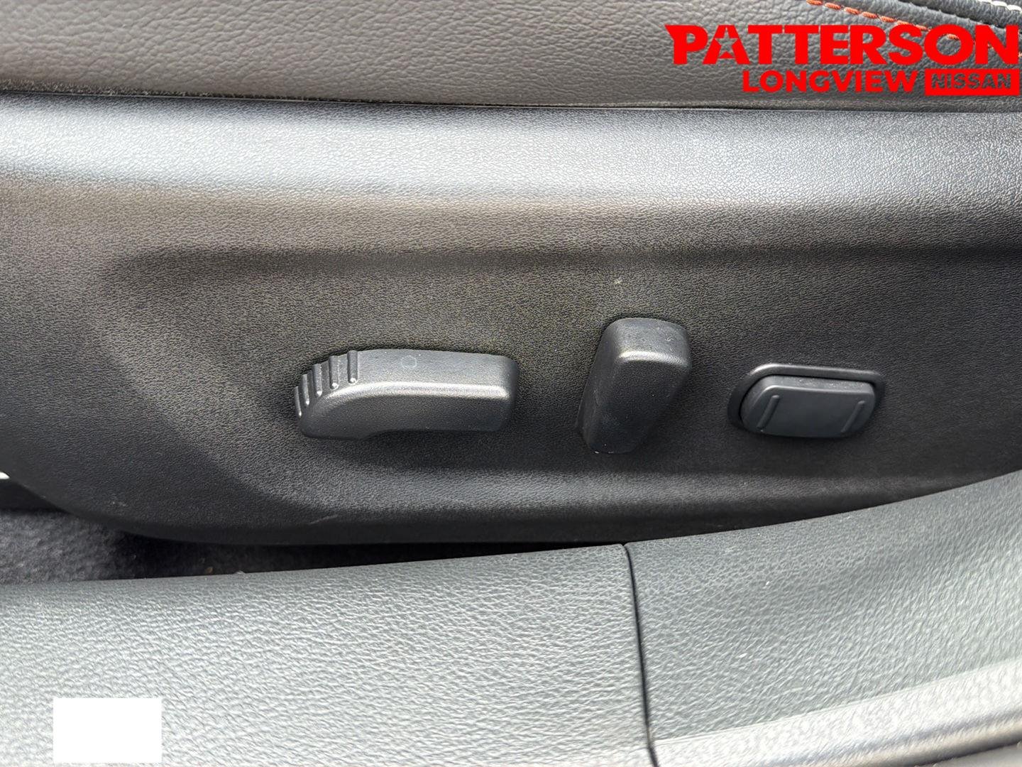 Used 2023 Scarlet Ember Tintcoat Nissan 2.0 SR image 19