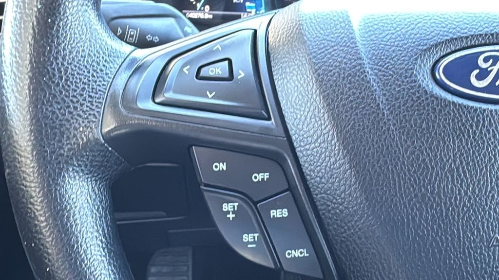 Used 2022 Gray Ford SE image 12