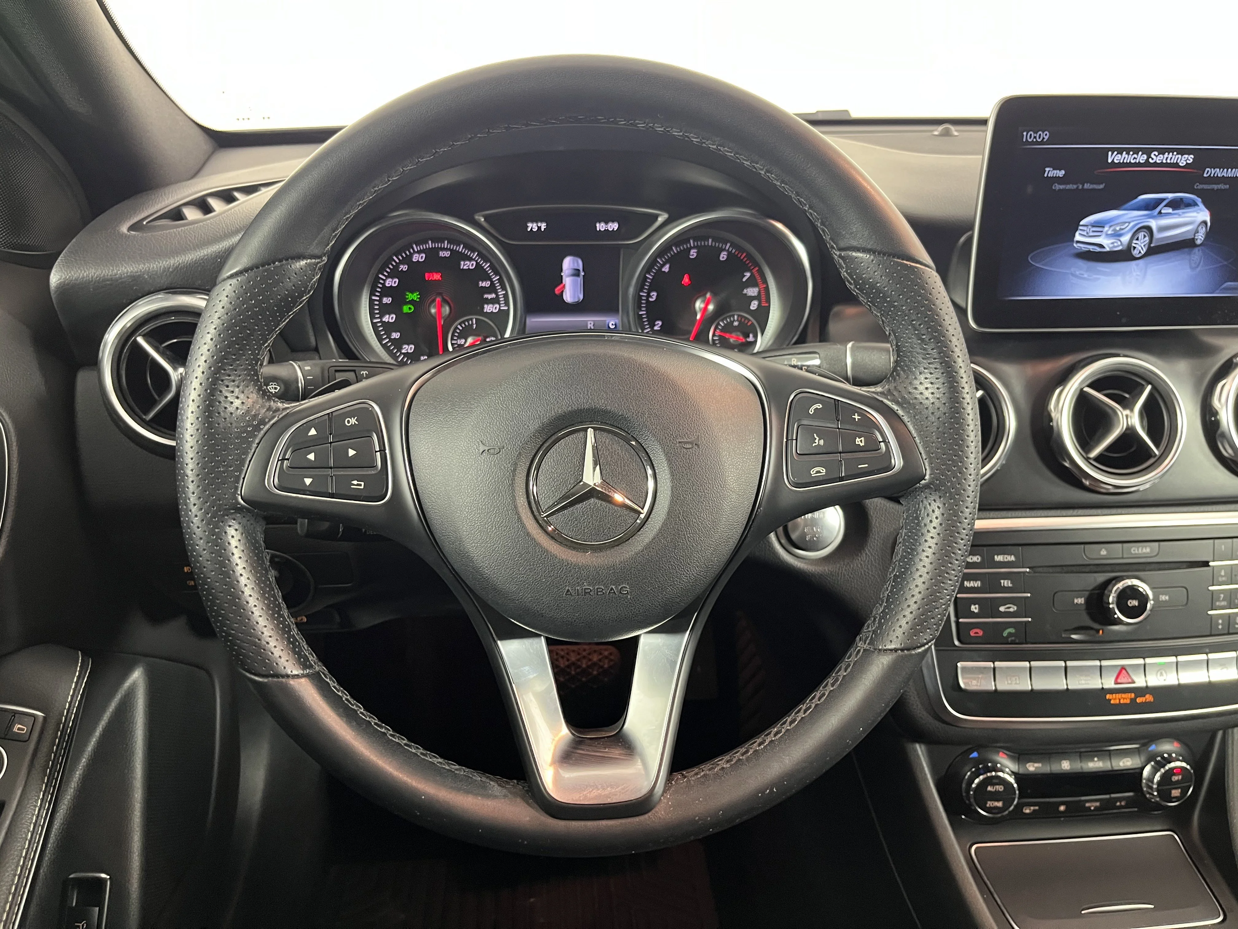 Used 2019 Mountain Grey Metallic Mercedes-Benz GLA 250 image 12