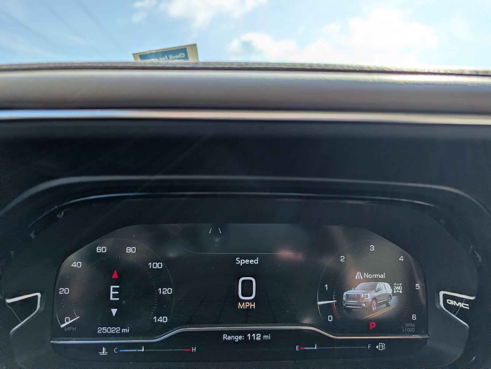 Used 2023 White Frost Tricoat GMC Denali image 17