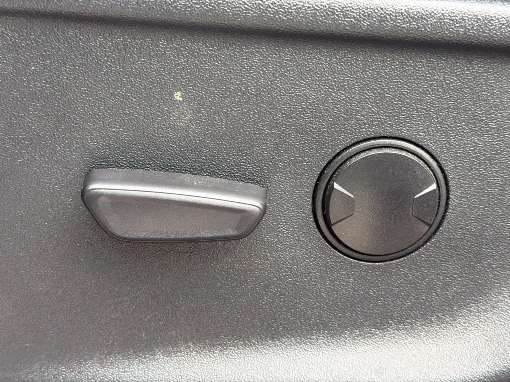 Used 2025 Gray Ford XLT image 18