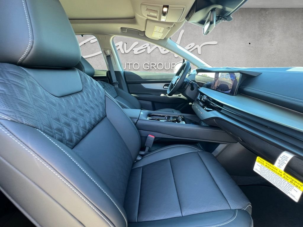 New 2026 Aurora Blue Pearl Metallic / Super Black Two-tone Nissan Platinum image 25